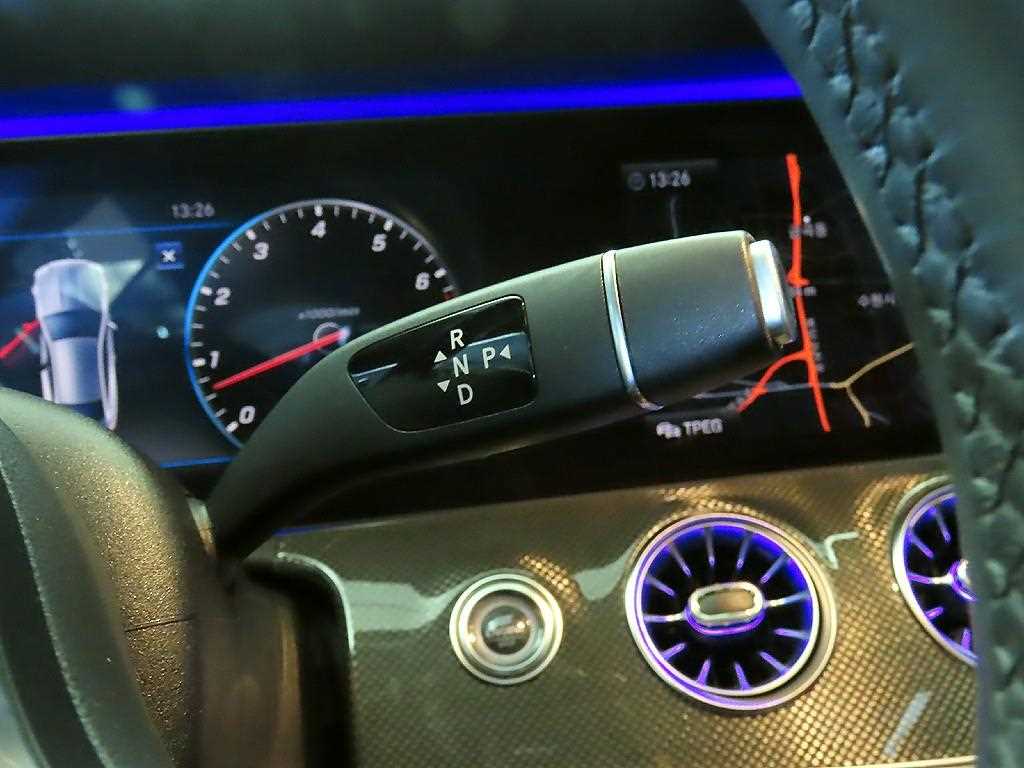 Mercedes Benz E class - Vista 11