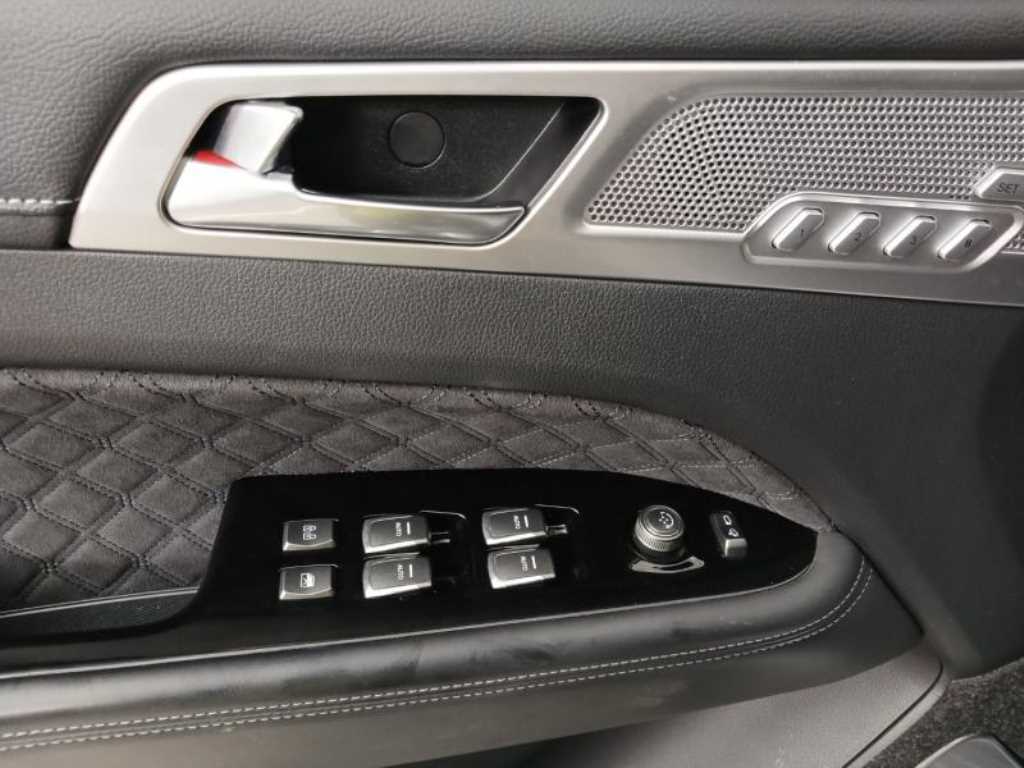 Ssangyong Rexton - Vista 10