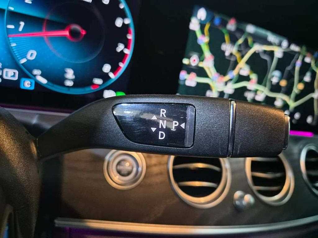 Mercedes Benz E class - Vista 10