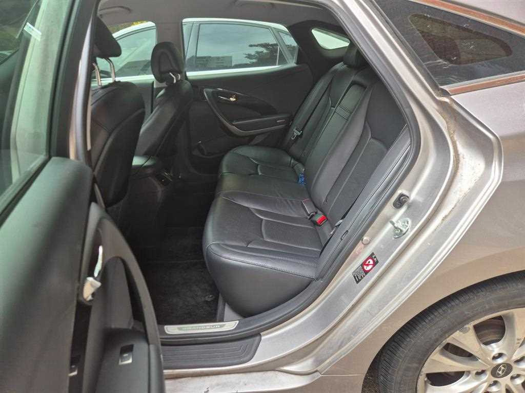 HYUNDAI Grandeur 2012 Gris - Importación desde Corea - HF Imports Iquique - Foto 17