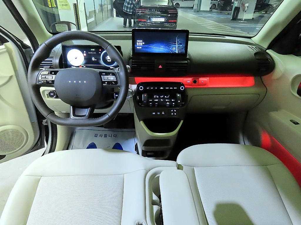 HYUNDAI Casper - Vista 10