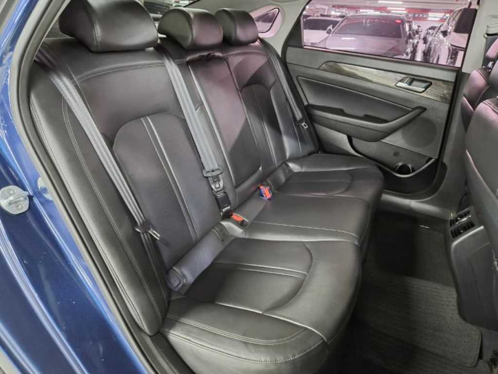 HYUNDAI Sonata - Vista 10