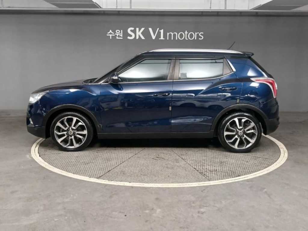 Ssangyong Tivoli - Vista 5