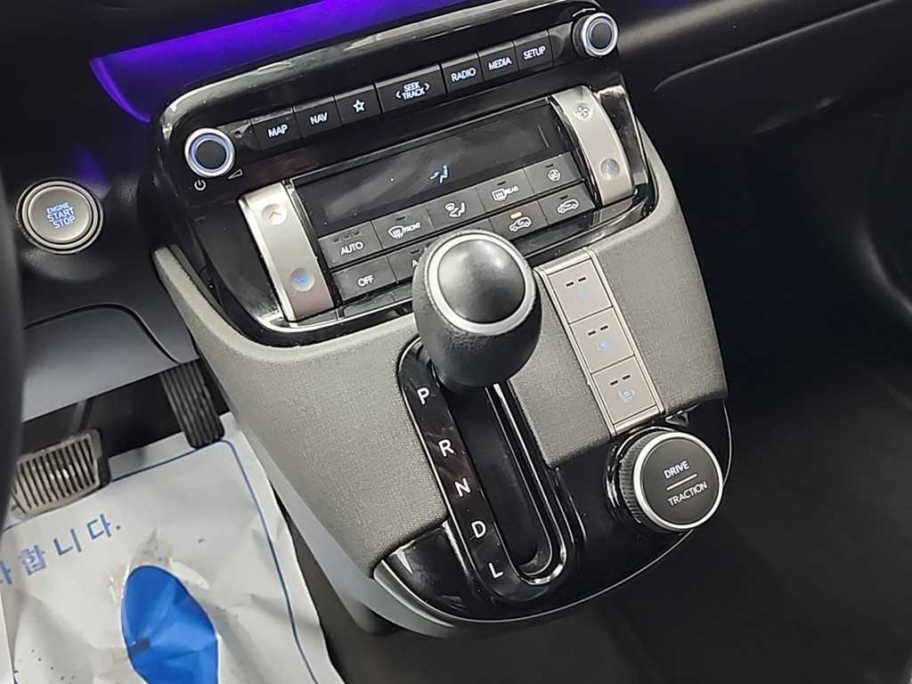 HYUNDAI Casper - Vista 8