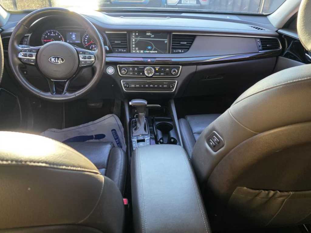 KIA K7 - Vista 9