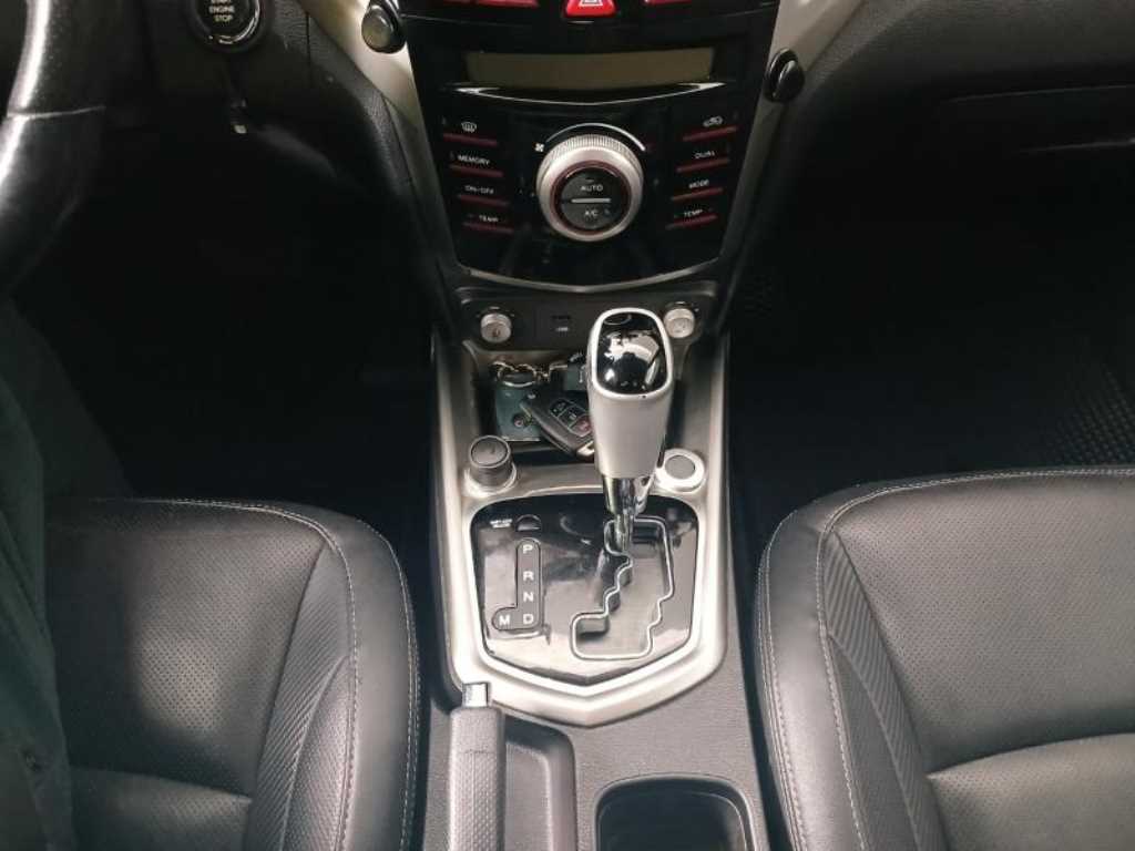 Ssangyong Tivoli 2016 Azul - Importación desde Corea - HF Imports Iquique - Foto 15
