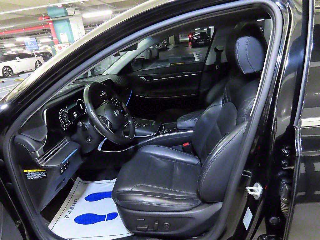 HYUNDAI Grandeur - Vista 6