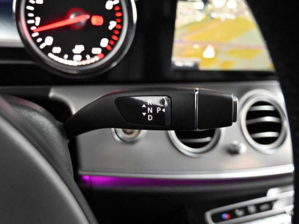 Mercedes Benz E class - Vista 9