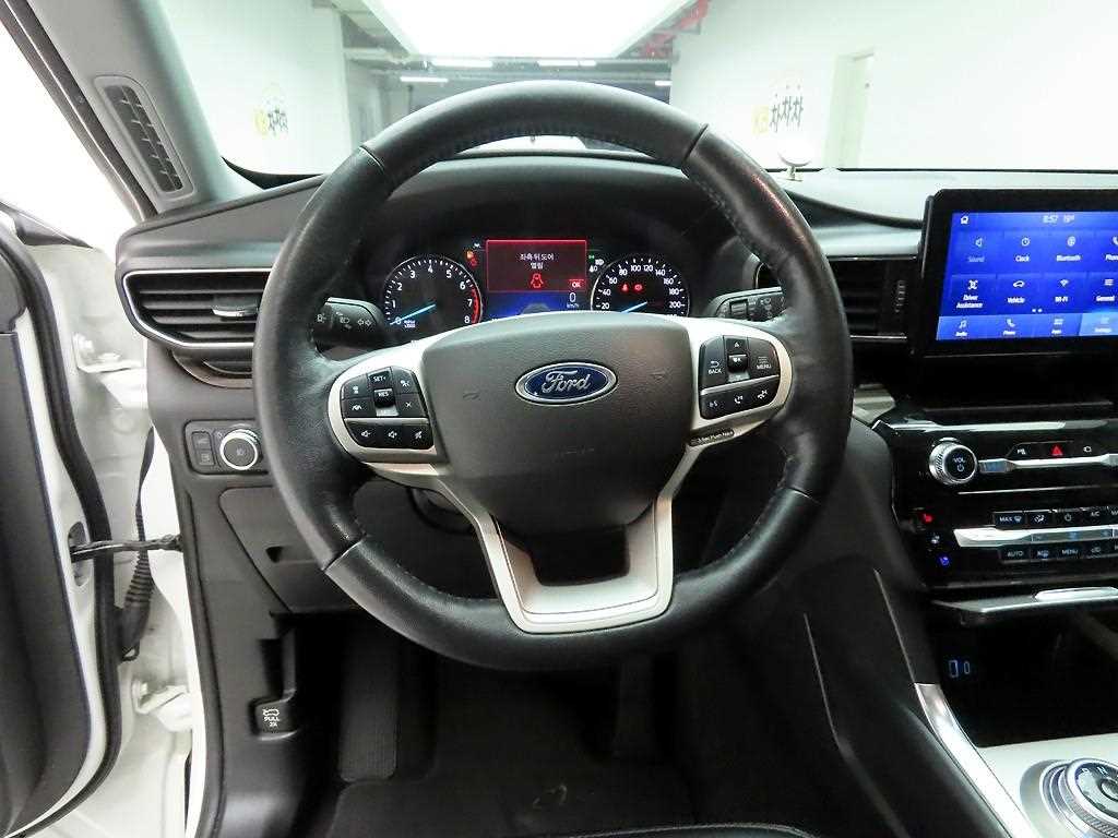 Ford Explorer - Vista 6