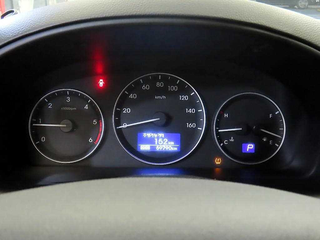 HYUNDAI Starex - Vista 9