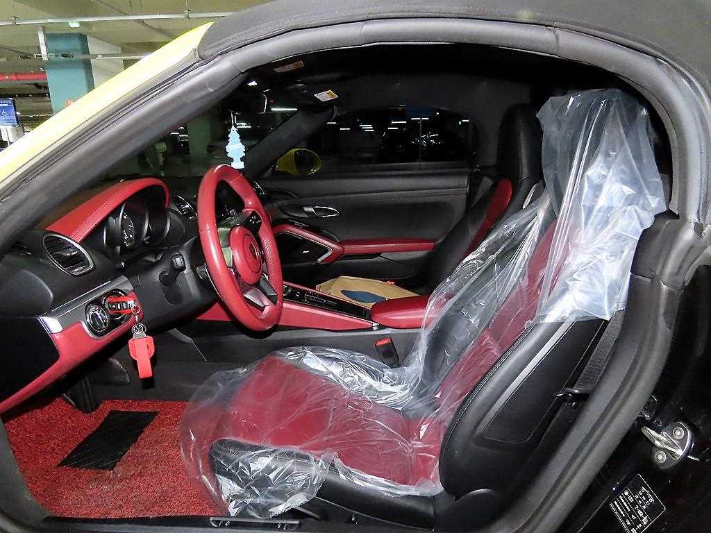 Porsche 718 - Vista 8