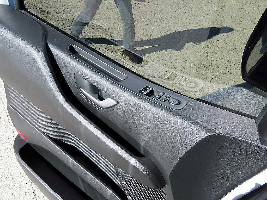 HYUNDAI Staria - Vista 11