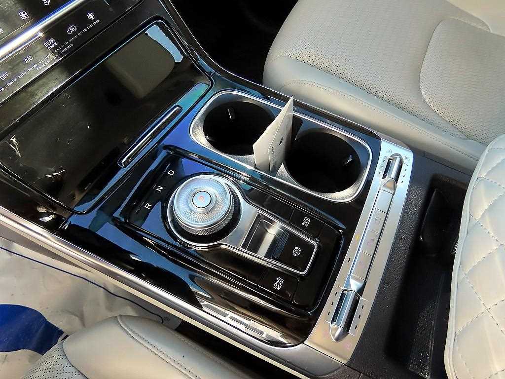 KIA Carnival - Vista 11