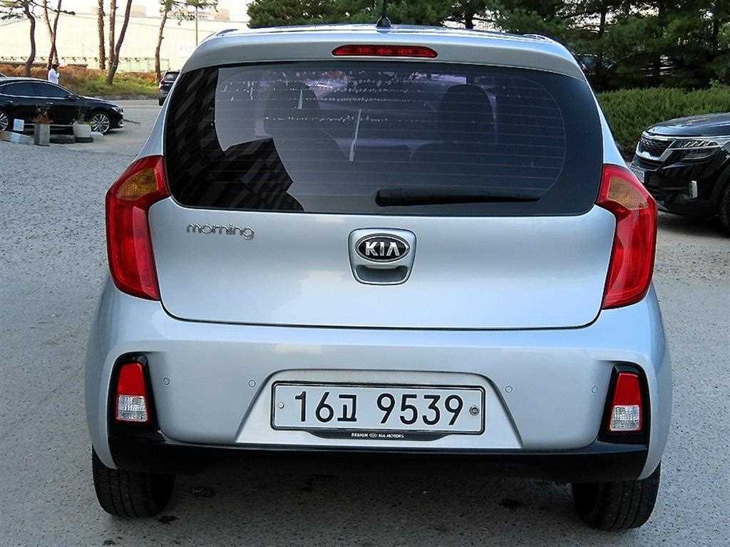 KIA Morning - Vista 4