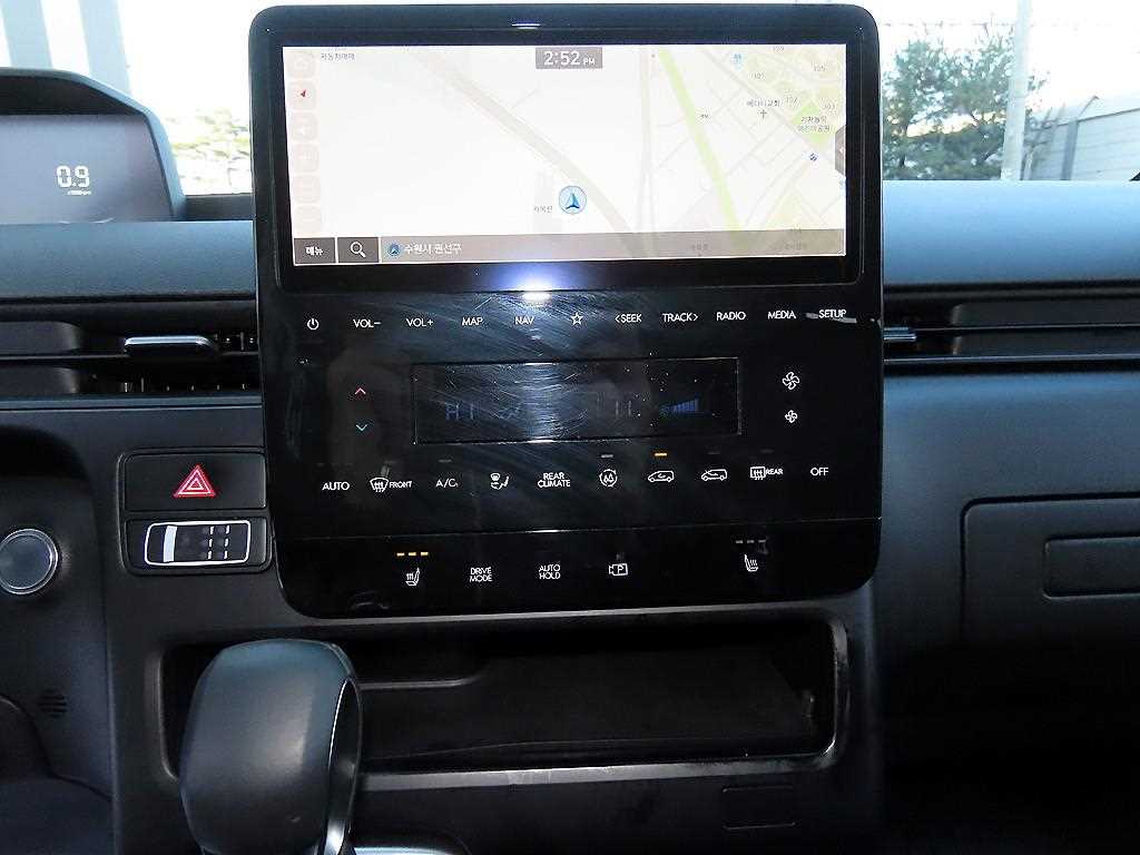 HYUNDAI Staria 2023 Negro - Importación desde Corea - HF Imports Iquique - Foto 15