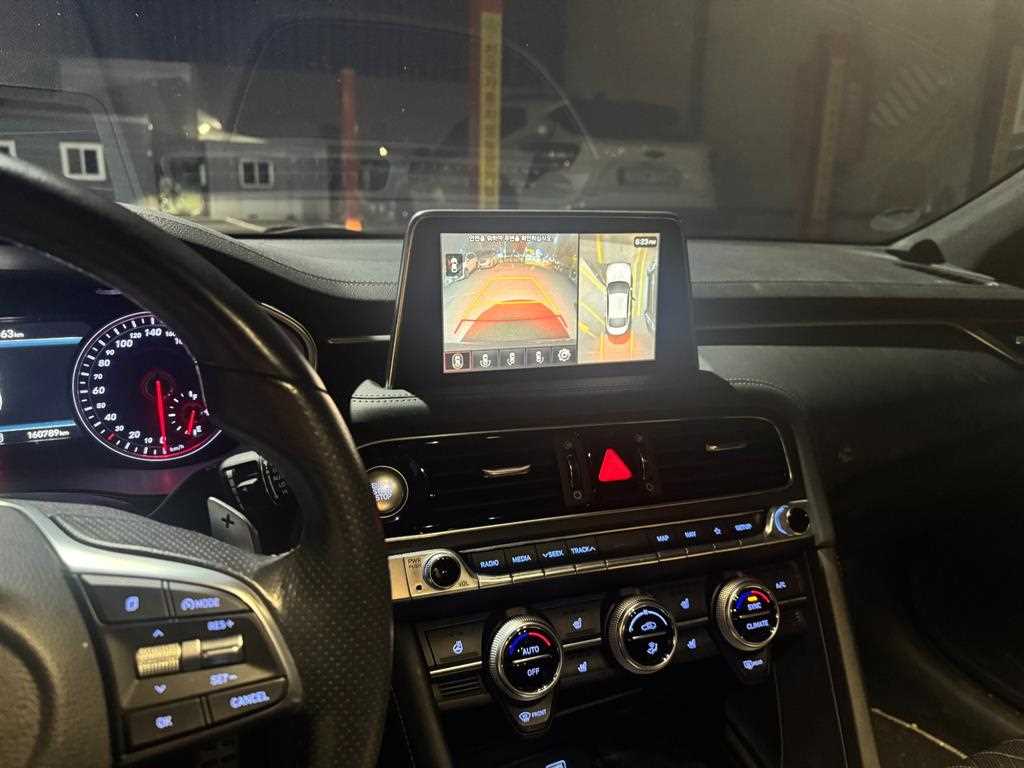 Genesis G70 - Vista 9