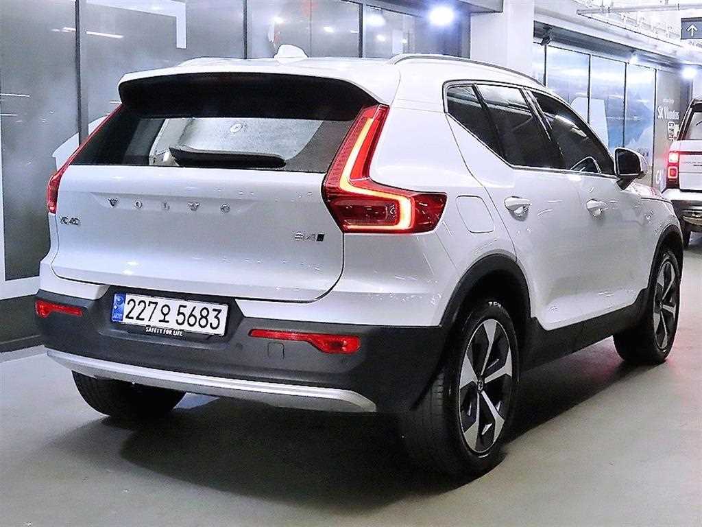 Volvo XC40 - Vista 4
