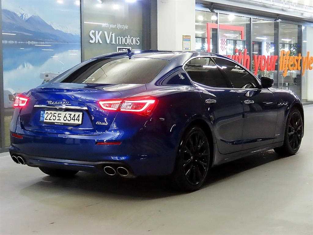 Maserati Ghibli - Vista 4
