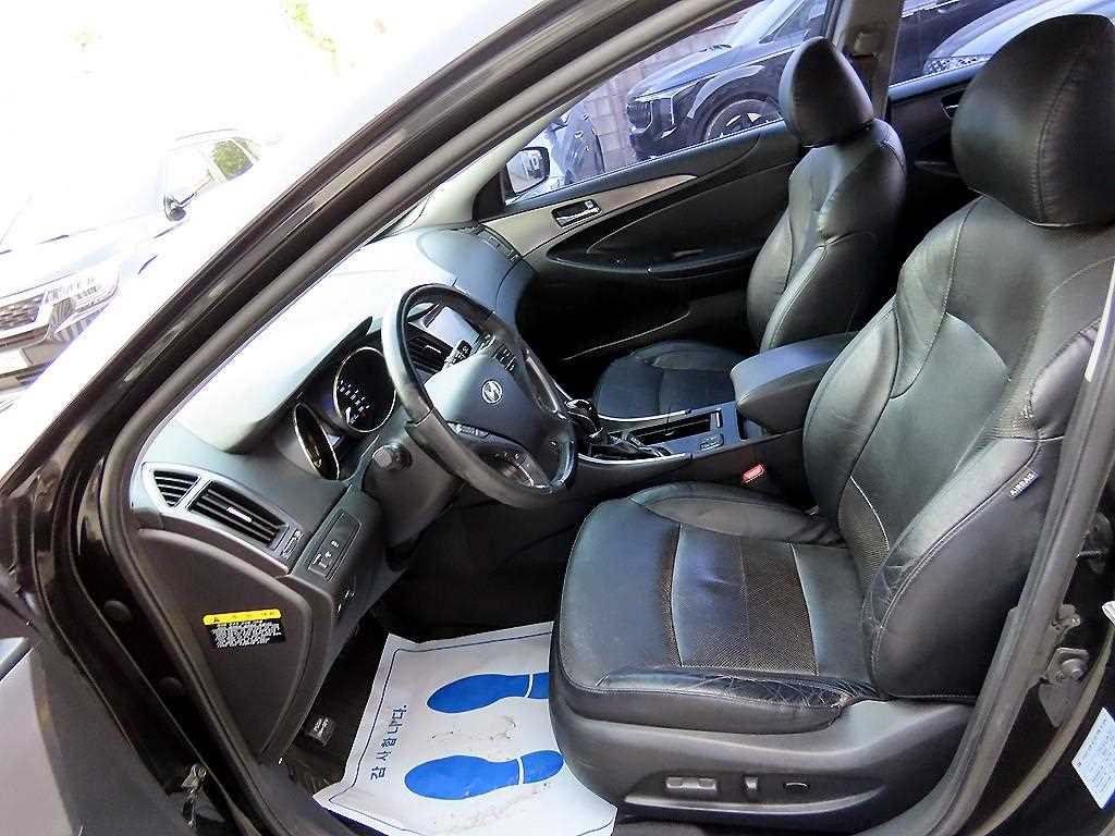 HYUNDAI Sonata - Vista 5