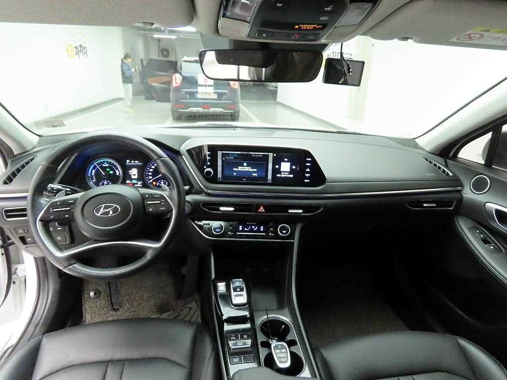 HYUNDAI Sonata - Vista 7