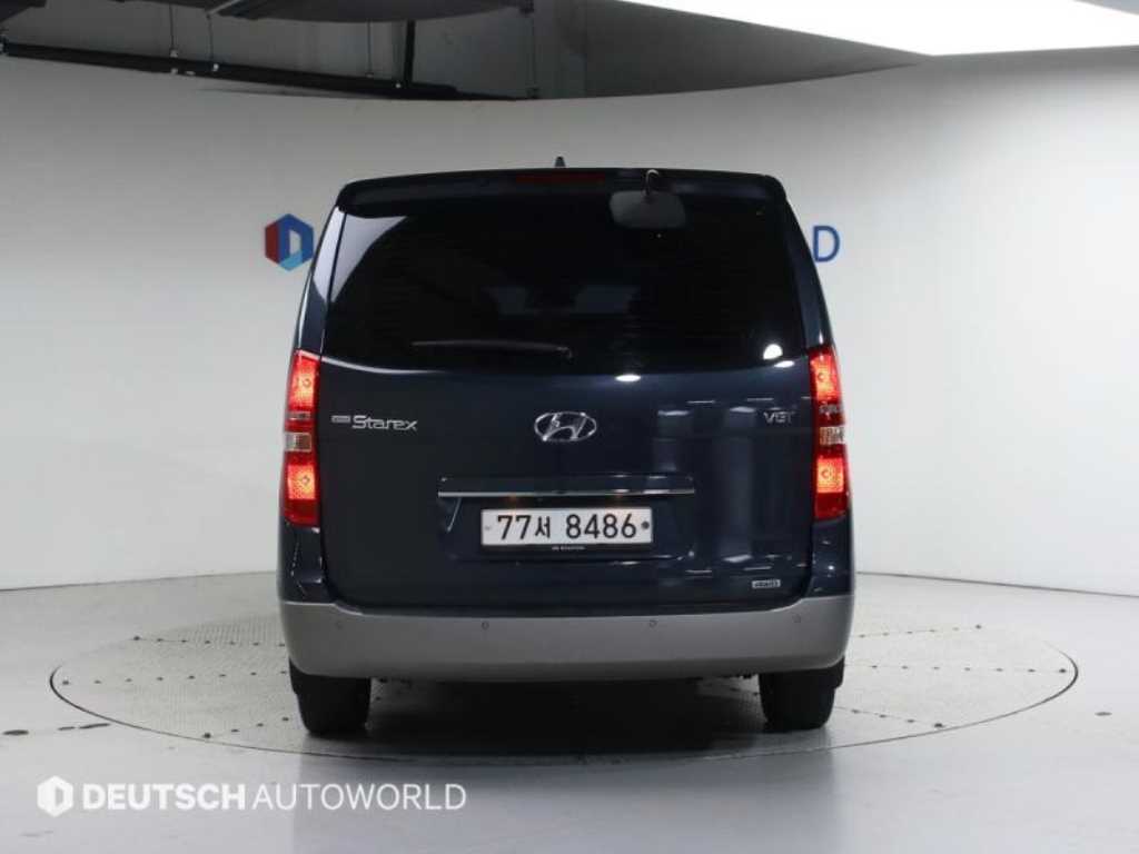 HYUNDAI Starex - Vista 4