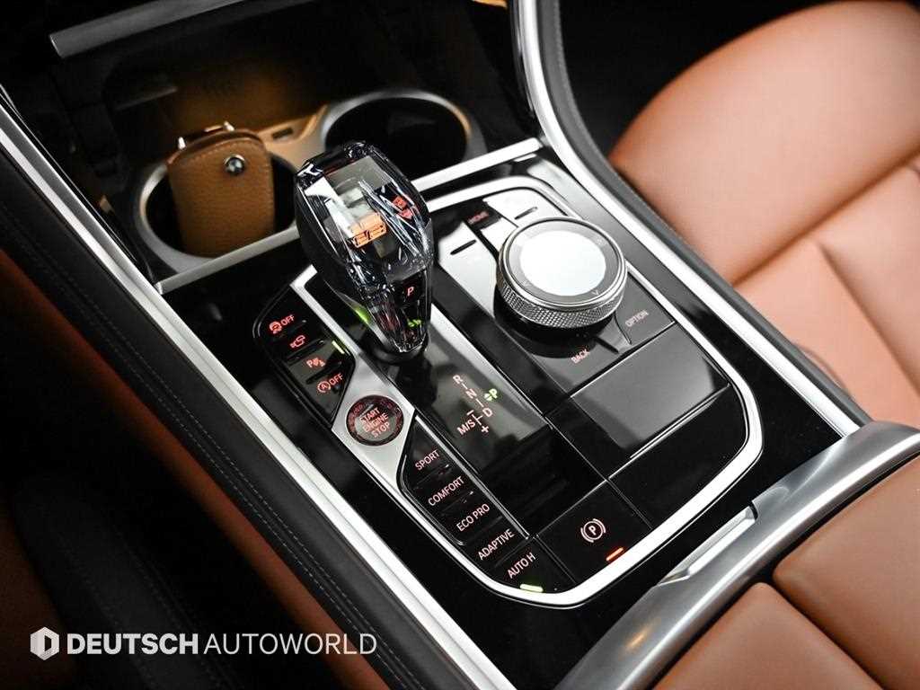 BMW 8 Series - Vista 9