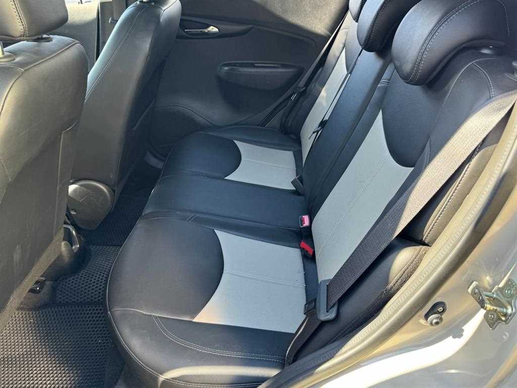 Chevrolet Spark - Vista 5