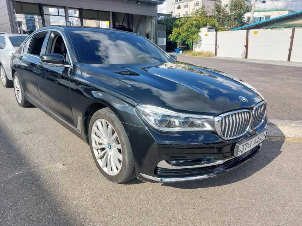 BMW 7 Series - Vista 2