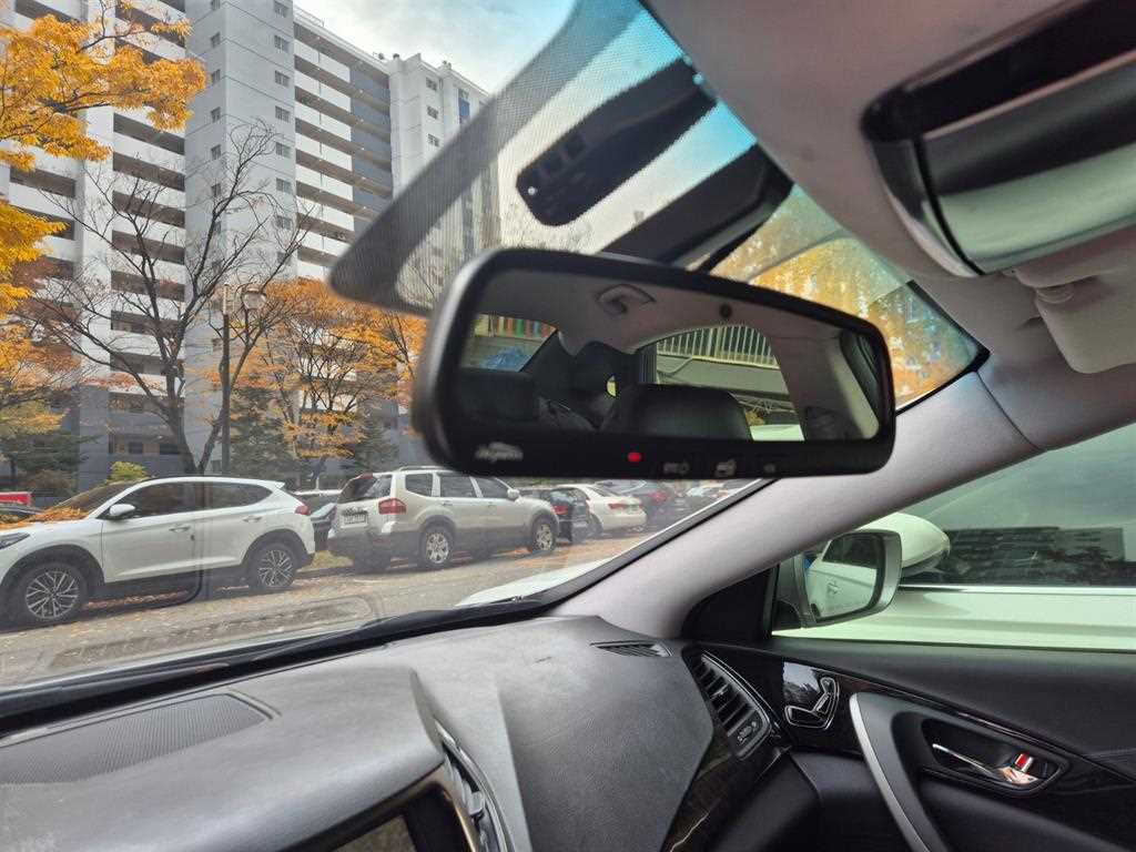 HYUNDAI Grandeur 2012 Gris - Importación desde Corea - HF Imports Iquique - Foto 13