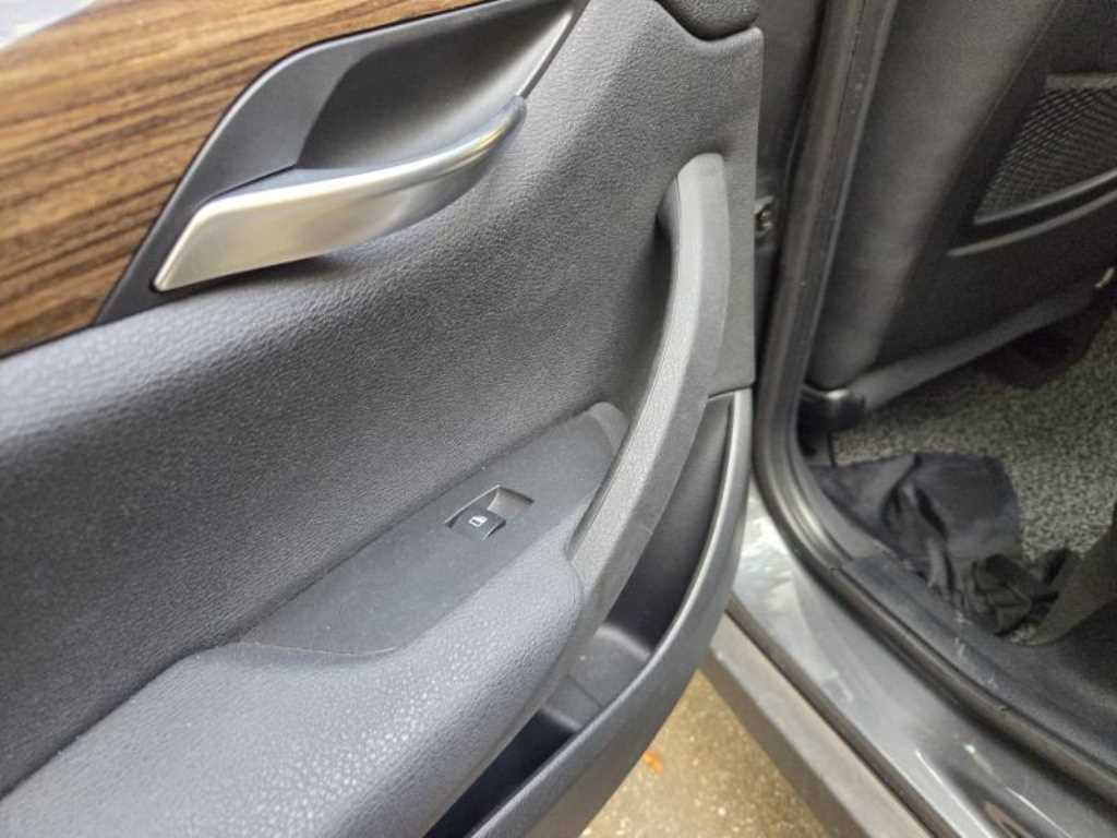 BMW X1 2013 Gris - Importación desde Corea - HF Imports Iquique - Foto 13