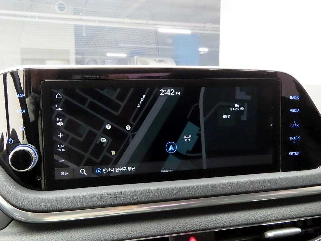 HYUNDAI Sonata - Vista 9