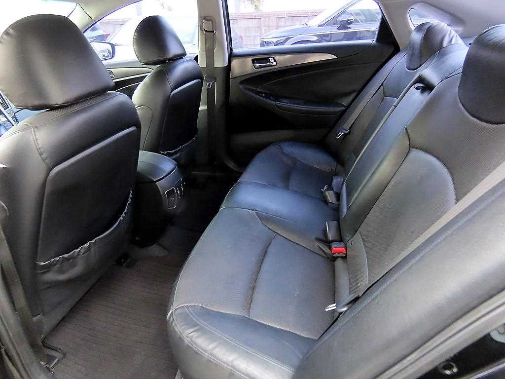 HYUNDAI Sonata - Vista 6