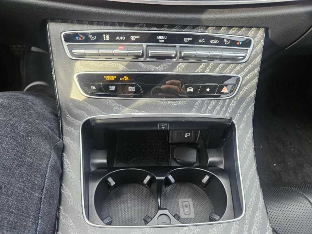 Mercedes Benz CLS Class - Vista 11