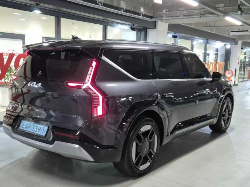 KIA EV9 - Vista 4