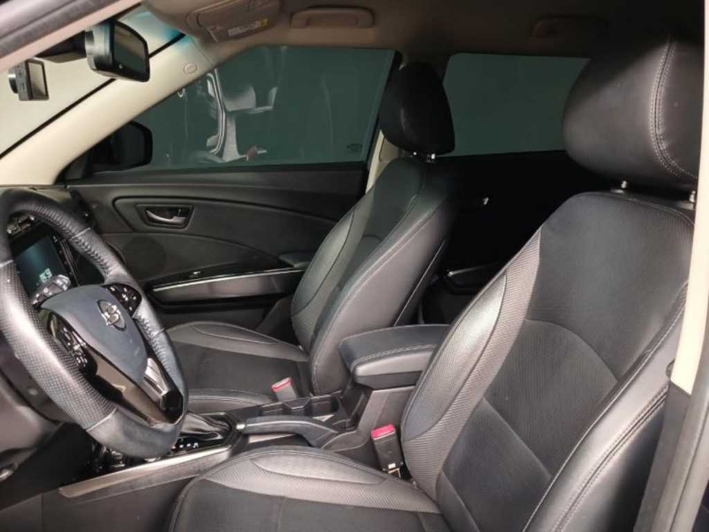 Ssangyong Tivoli - Vista 7