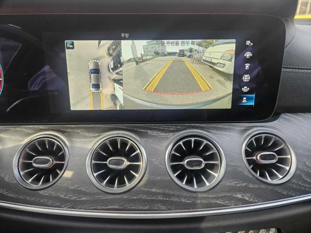 Mercedes Benz CLS Class - Vista 10