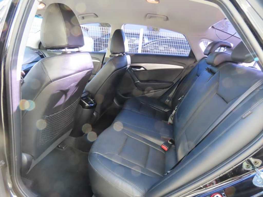 HYUNDAI i40 - Vista 7