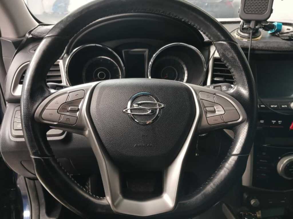 Ssangyong Tivoli - Vista 11