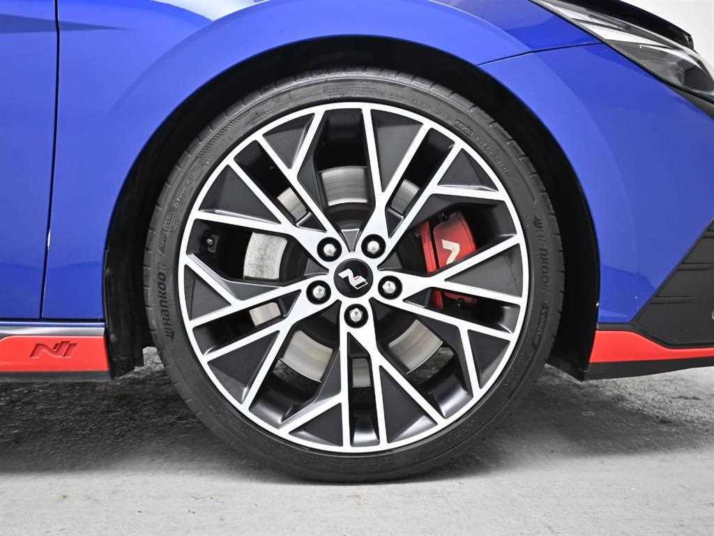 HYUNDAI Avante - Vista 5