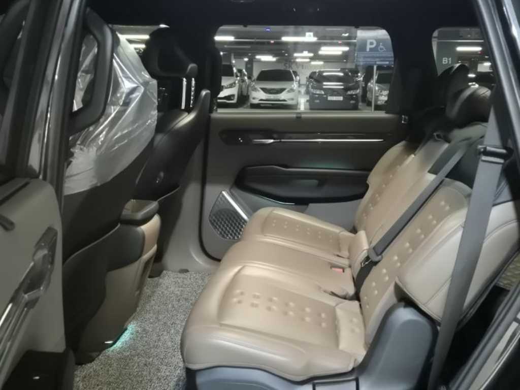 KIA EV9 - Vista 8