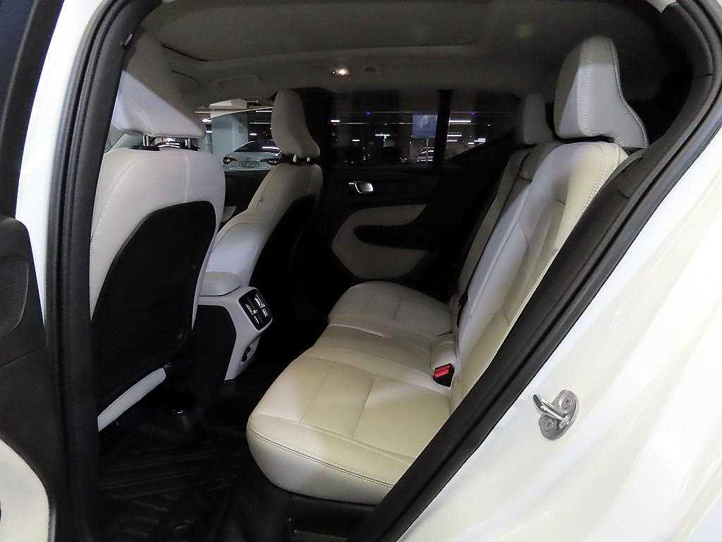 Volvo XC40 - Vista 7