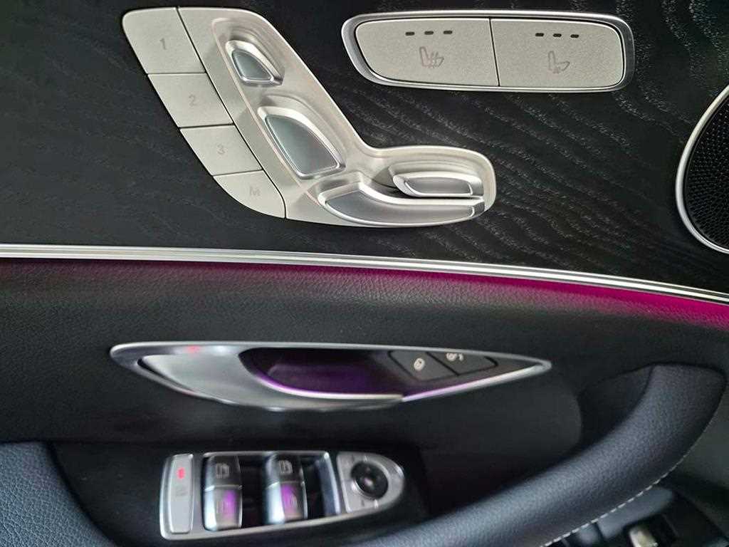 Mercedes Benz E class - Vista 11