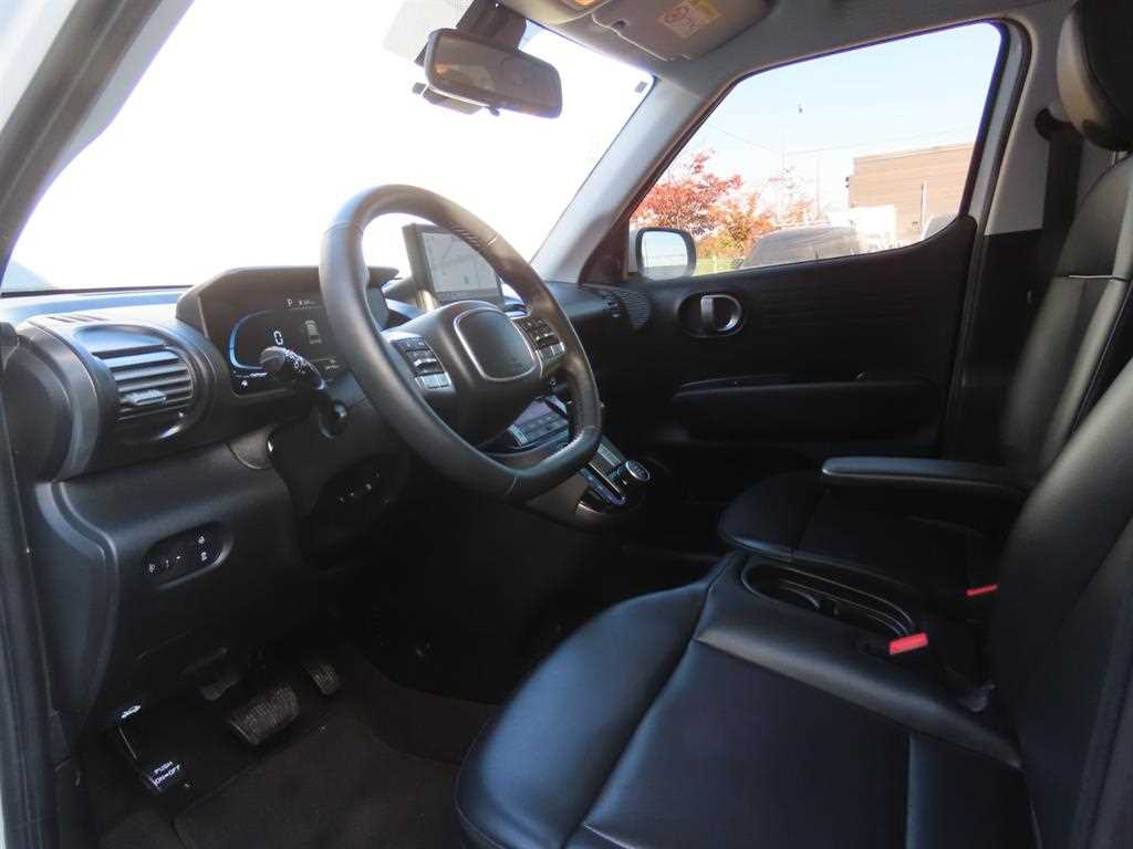 HYUNDAI Casper - Vista 11