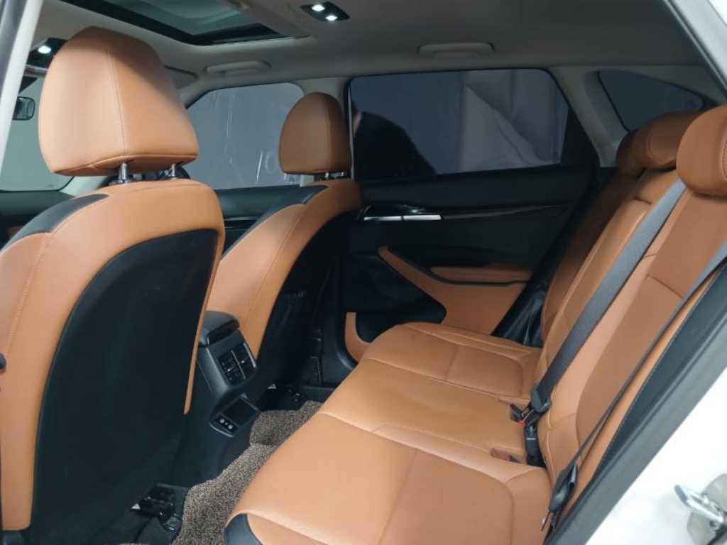 KIA Seltos - Vista 8