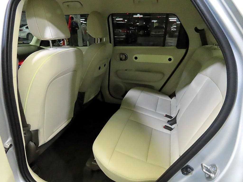 HYUNDAI Casper - Vista 7