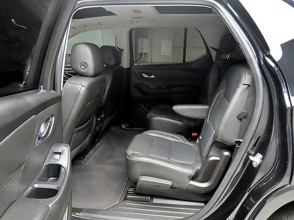 Chevrolet Travers - Vista 6