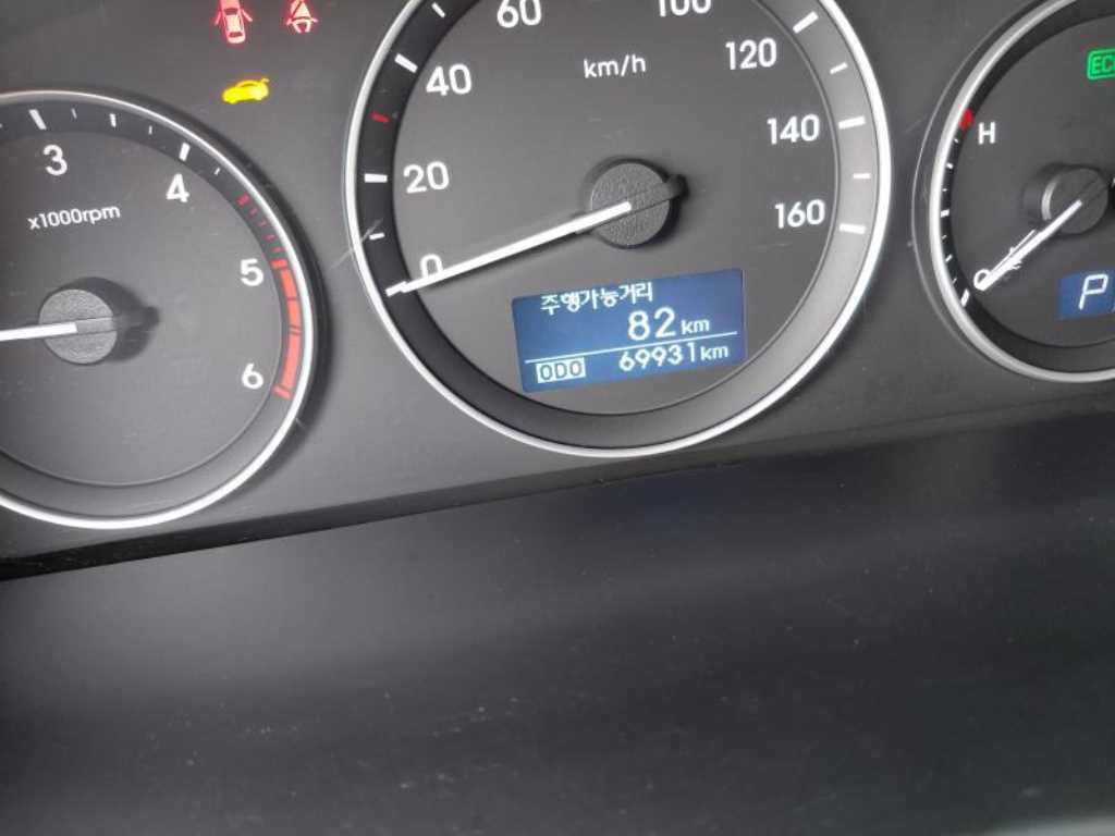 HYUNDAI Starex - Vista 5