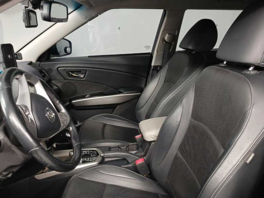 Ssangyong Tivoli - Vista 7