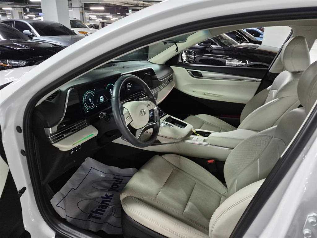 HYUNDAI Grandeur - Vista 8