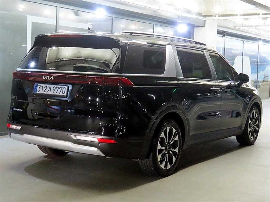 KIA Carnival - Vista 4